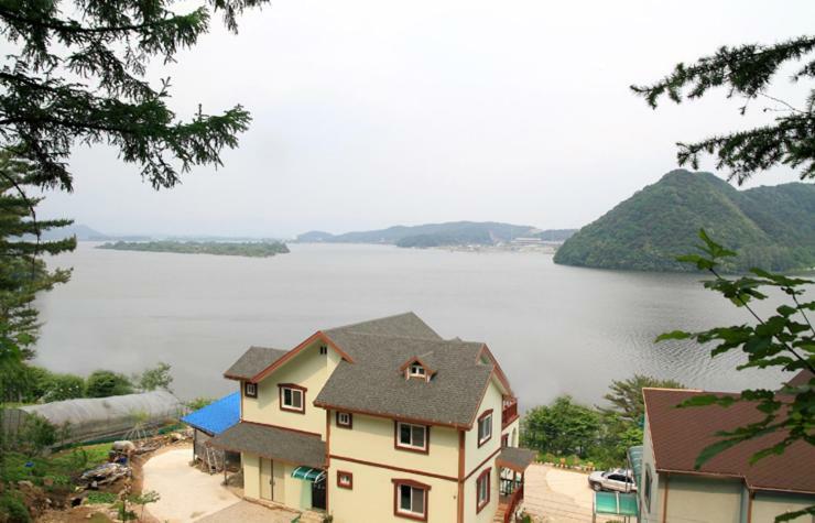 Lahoya Pension 春川 外观 照片